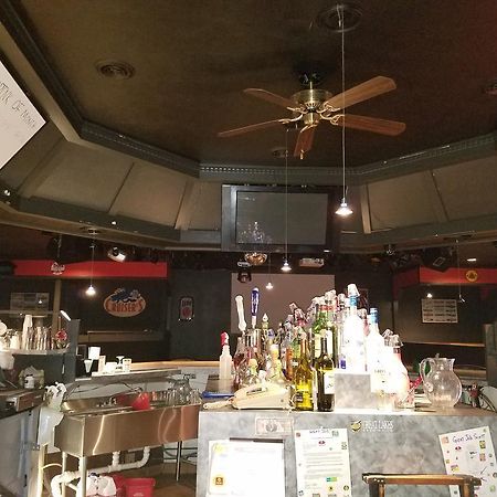 Norwood Inn Hudson エクステリア 写真