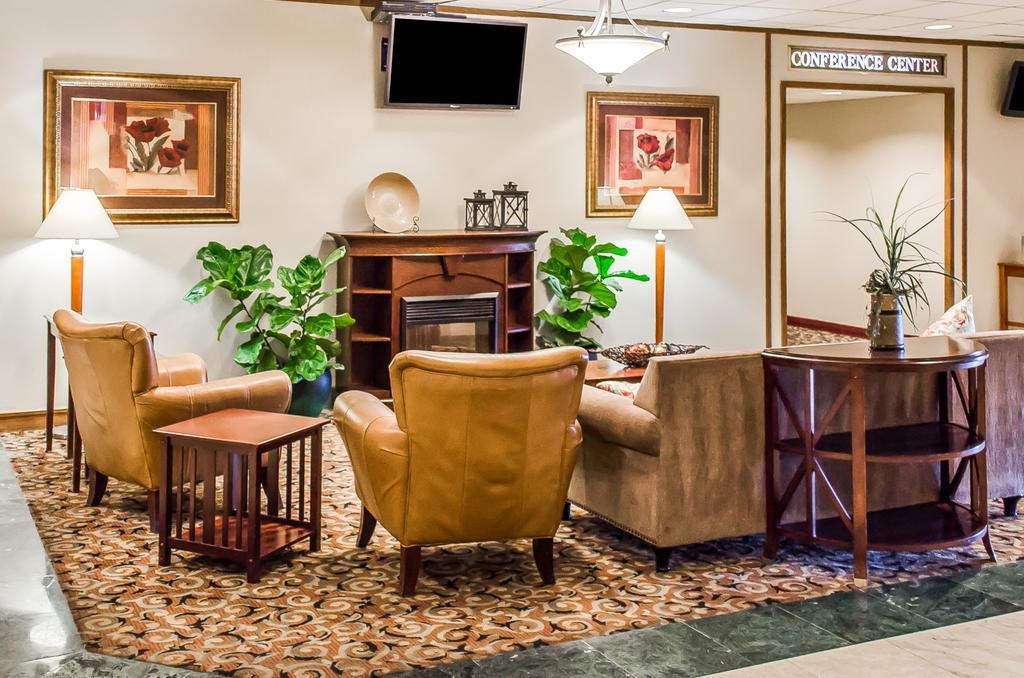 Norwood Inn Hudson エクステリア 写真