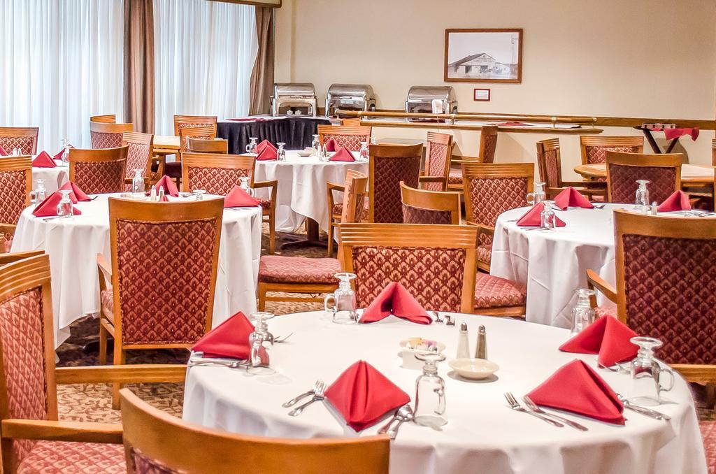 Norwood Inn Hudson エクステリア 写真