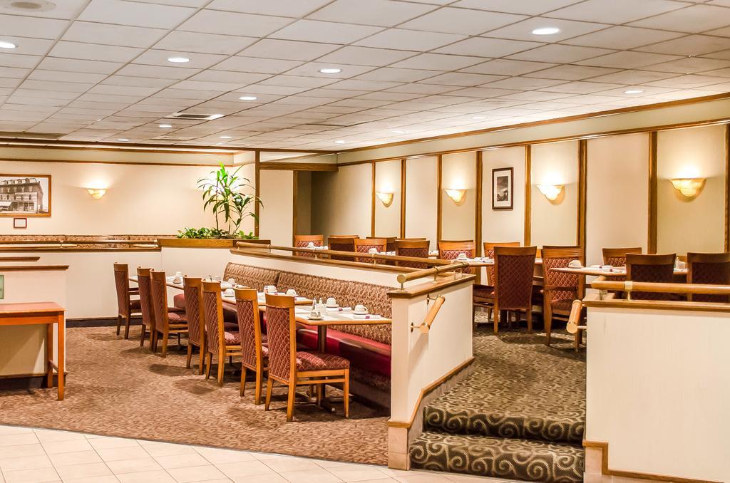 Norwood Inn Hudson エクステリア 写真