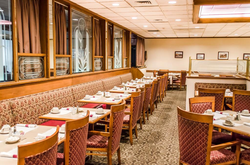 Norwood Inn Hudson エクステリア 写真