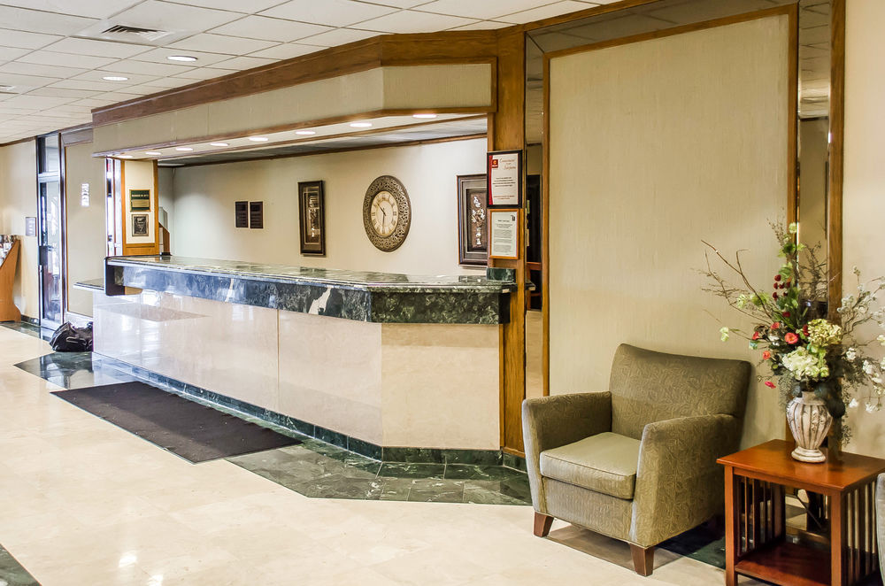 Norwood Inn Hudson エクステリア 写真